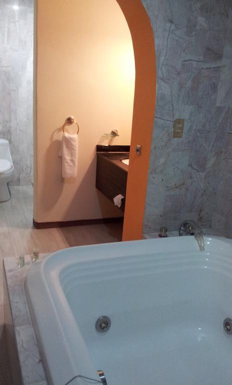 Hotel Real Del Sol Куэрнавака Экстерьер фото