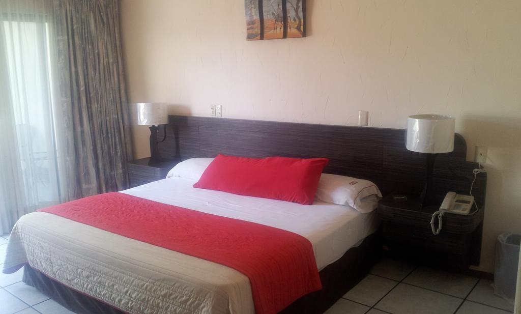 Hotel Real Del Sol Куэрнавака Экстерьер фото